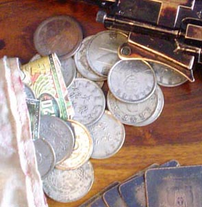 Some-Interesting-Contemporary-Chinese-Counterfeits